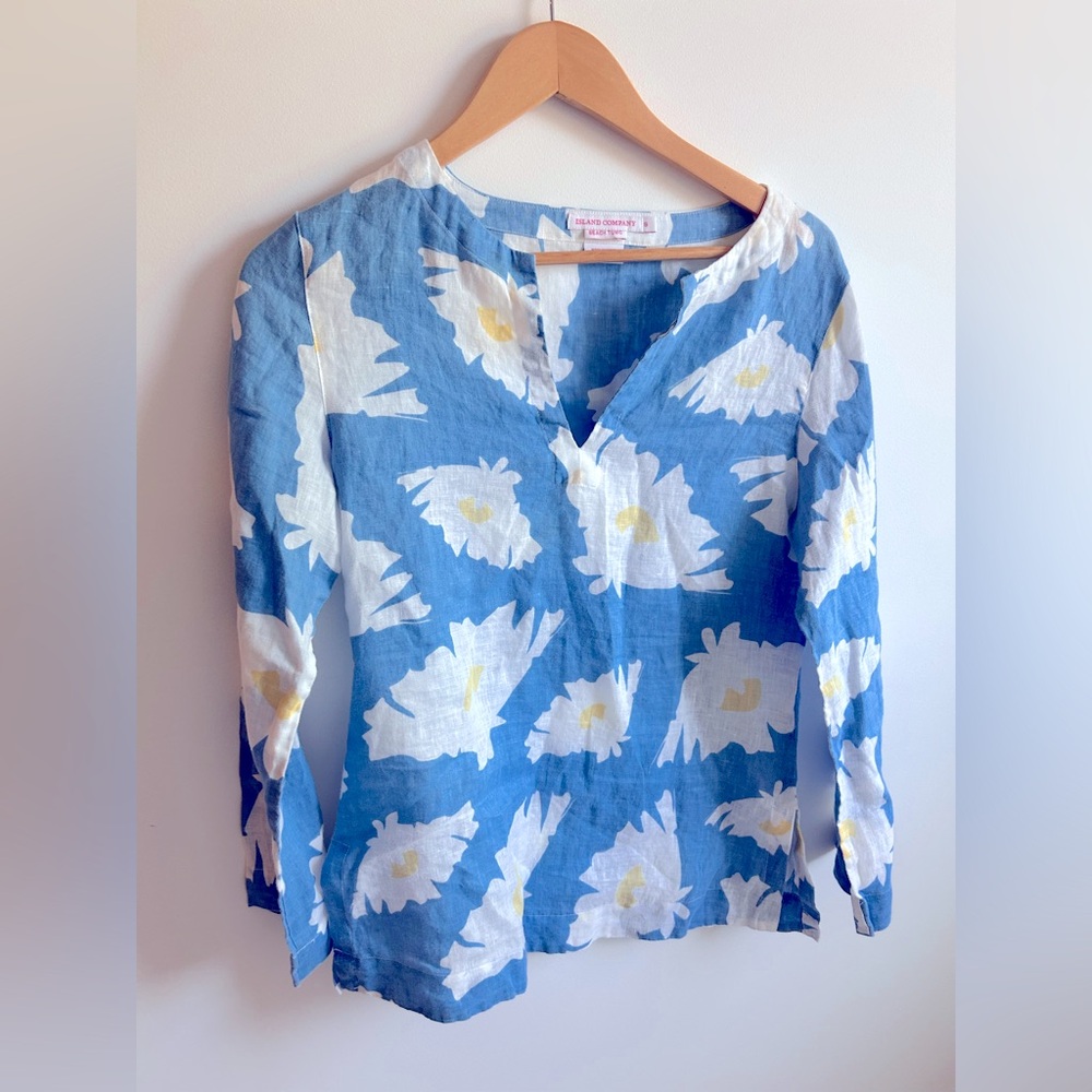 Island Company 100% linen shirt Blue Floral Long Sleeve Blouse women’s small sm